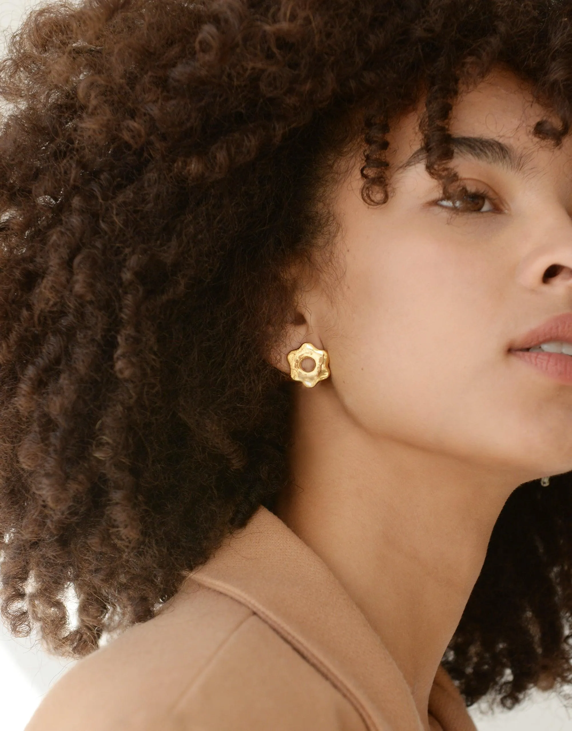 Avens Stud Earrings