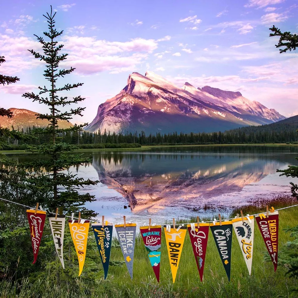 GLACIER NATIONAL PARK PENNANT